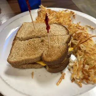 Breakfast sandwich