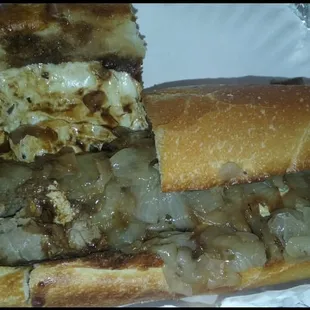 The roast beef with onions and juice