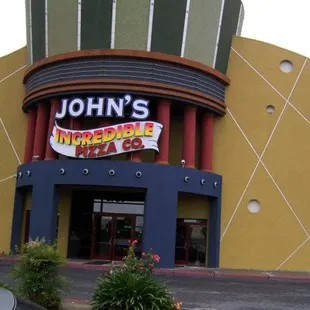 Johns Incredible Pizza