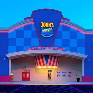 John's Incredible Pizza - Roseville