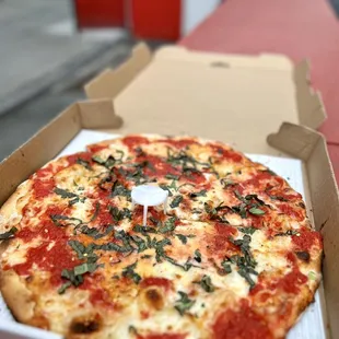 Margherita pizza - no slices!