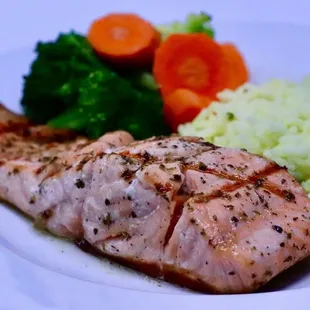 grilled fish, grilled seafood, seafood, food, fish
