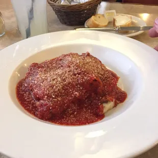 Lasagna. Very cheesy, very flavorful, very filling. I LOVE their sauce!!!