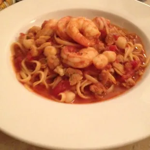 Linguine and clam/shrimp in a delicate red sauce