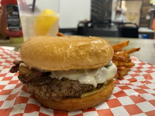 Lemonade House Grille