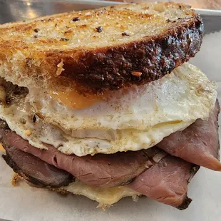 B-Fast roast beef