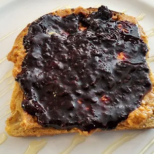 Toast peanut butter
