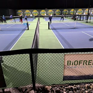 Mixed doubles pickleball ladder while APP Sacramento Open gets set up