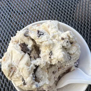 a bowl of ice cream