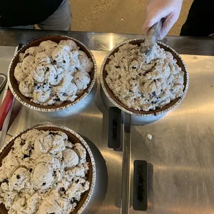 This is how you make an ice cream pie!