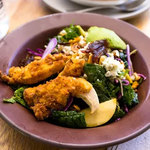 kale salad with fried chicken