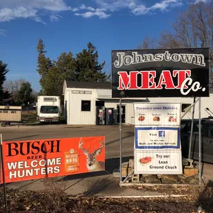 a sign for johnstown meat