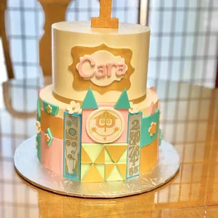 It&apos;s a Small World themed cake