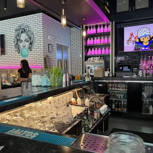 Mojo jojo and the bar