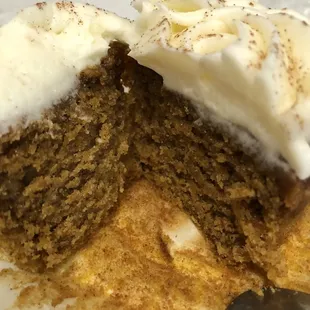 Pumpkins cheesecake cupcake. Get one! Yum!