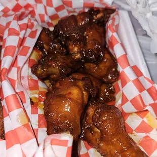 chicken wings and fried chicken, food