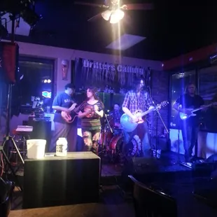 Drifter&apos;s Calling...they&apos;re good but any band in here crazy loud because the place is so small.
