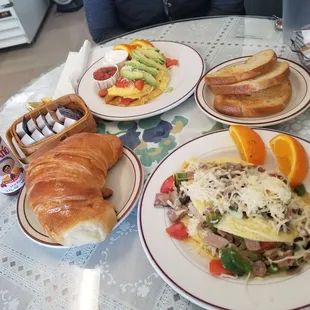 California avocado omelette and bistro (roast beef) omelette