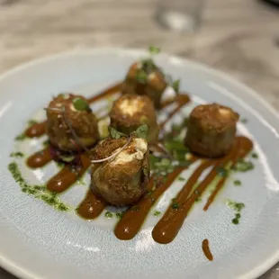 Stuffed artichoke flowers