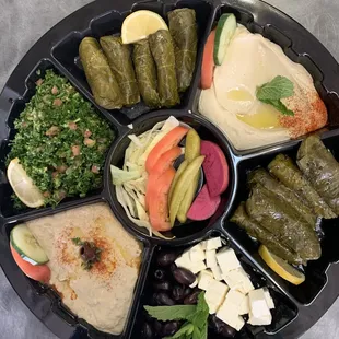 Family special(vegetarian mazza)