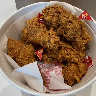 10 Piece Bucket Chickenjoy