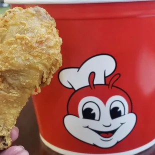 Moistest drumstick I have ever eaten... thank you Jollibee!
