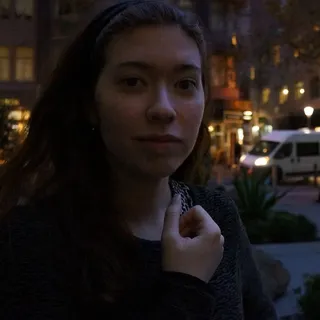 Laura L.