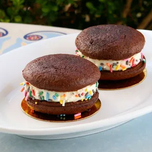 Jolly Holiday Bakery Cafe