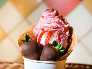 Clarabelle's Hand-Scooped Ice Cream