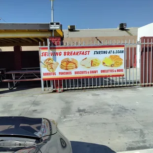 They serve breakfast all day!