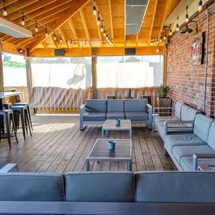 the outdoor seating area