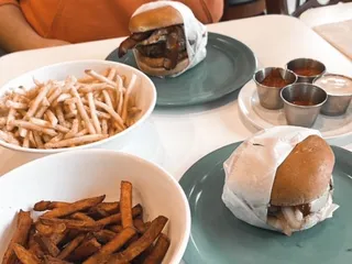 Bones' Burgers