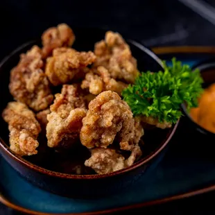 food, chicken wings and fried chicken, fried chicken wings, chicken wings, bbq wings, poultry, bbq chicken, chicken, fried chicken