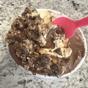 Chocolate vanilla swirl with snicker crumble