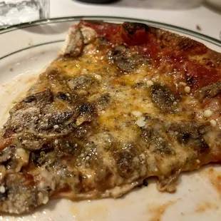 Shroom pizza. This was my slice