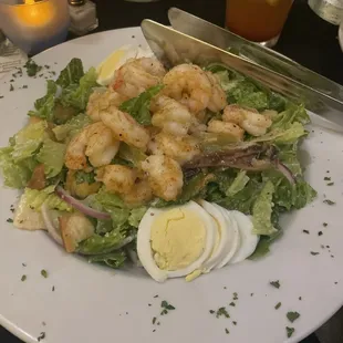 Caesar salad with shrimp