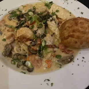 Pasta calabrese with seafood