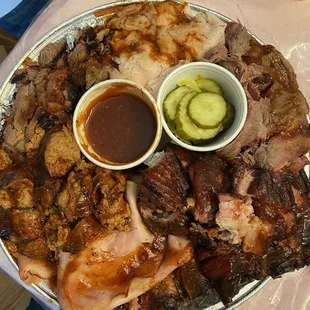 Sample Plate, Rib bones, beef, turkey, ham and sausage with bread