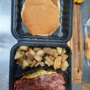 Northern Neck Platter with Premium Turkey Bacon &amp; side of Pancakes.