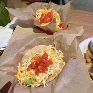 2 beef tacos