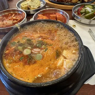 17. Soft Tofu Soup w/ Pork and Kimchi ( )