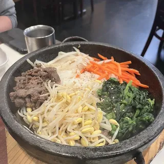 26. Rice with Assorted Vegetables in the Hot Stone Platter ( )