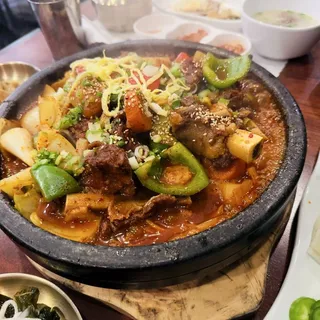 42. Spicy Braised Beef Short Ribs ( )