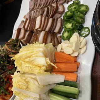 43. Cooked Pork Feet Meat ()