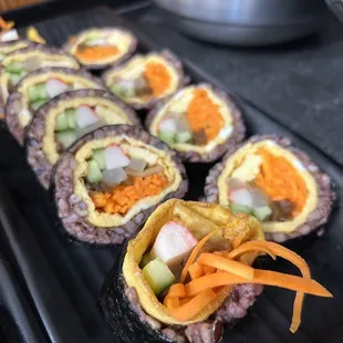 Diet Kimbap with quinoa and oat rice