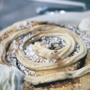 Cinnamon roll pancakes