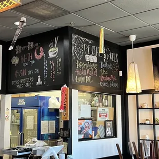 Happy hour 4:30-7pm Monday - Thursday