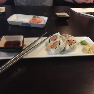 Spicy Salmon Roll
