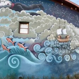The wonderful mural on the side of the motel.