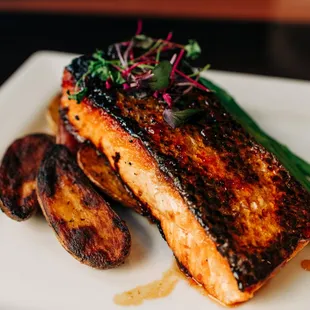 grilled salmon and green beans